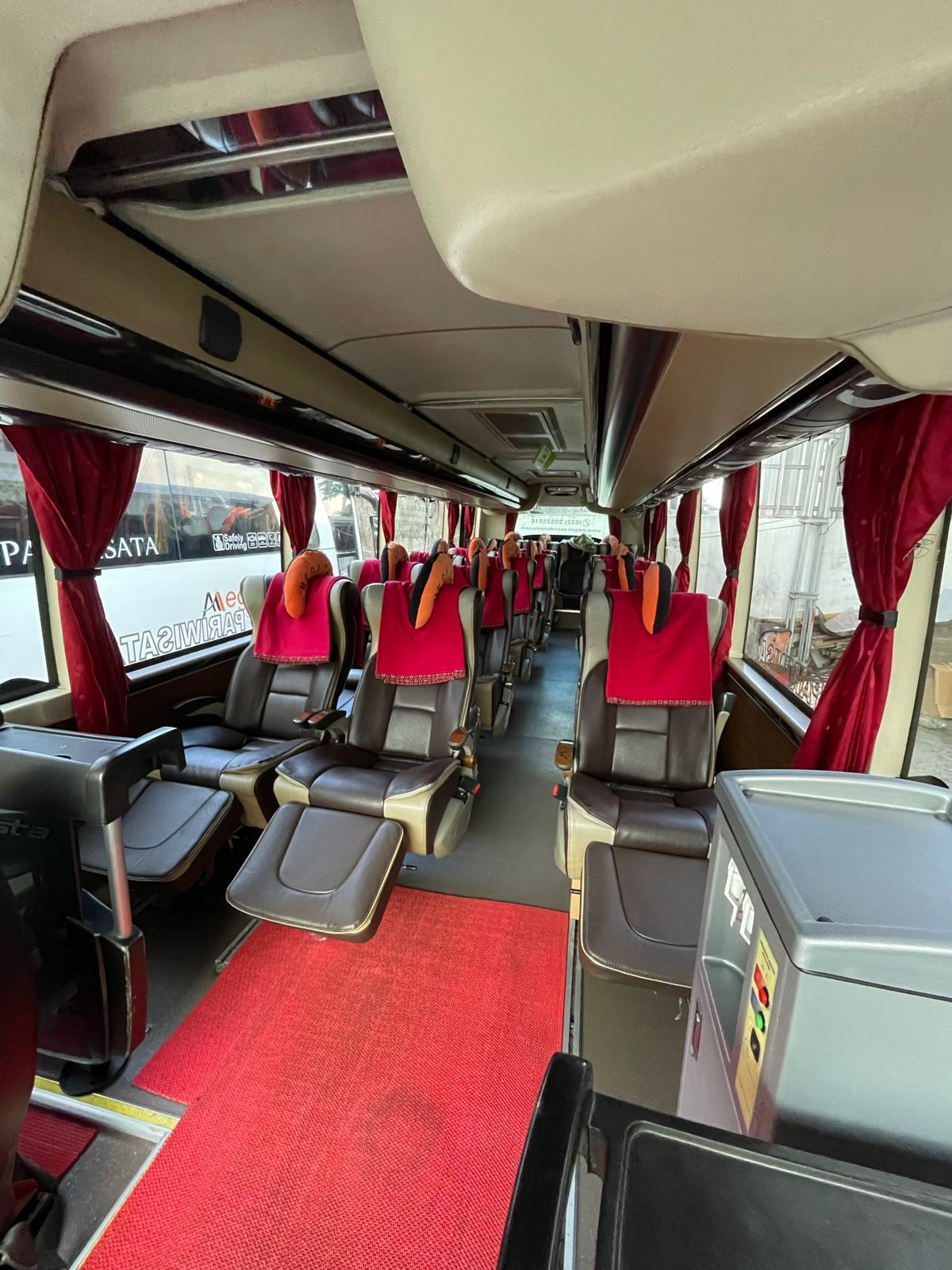 Alasan Mengapa Sewa Hiace